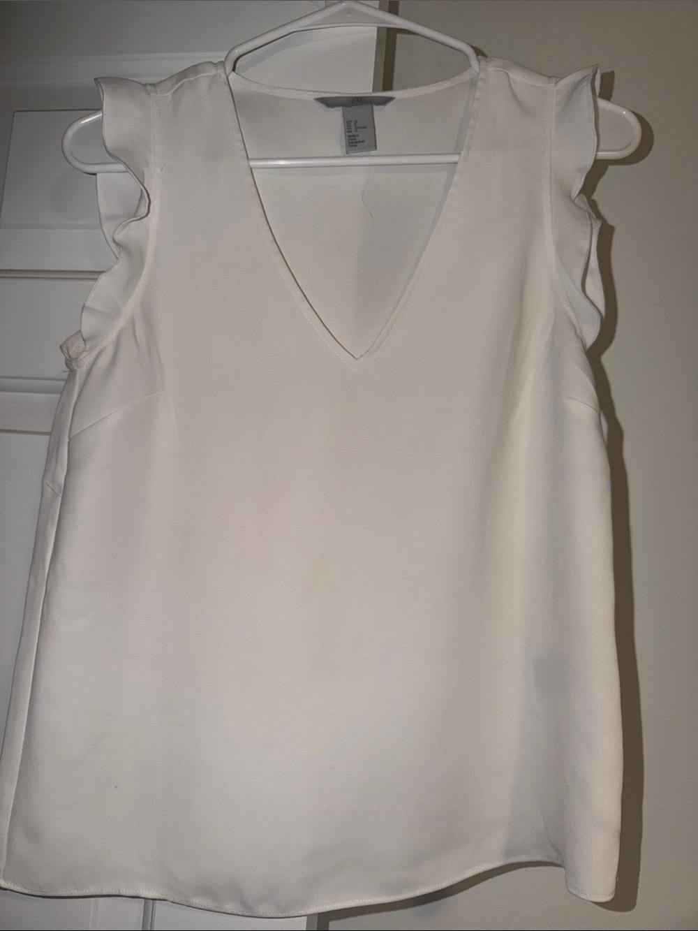 H&M White V-Neck Ruffle Sleeve Top Size 0